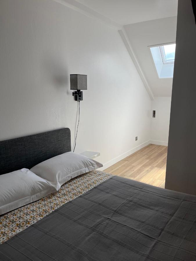 Appartement De La Fontaine A La Tour Du Pin Hyper Centre Parking Prive Eksteriør billede